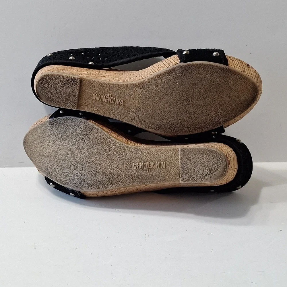 Minnetonka Black Tan Bohemian Lainey Boho Cut Out Suede Wedge Sandals Size 8